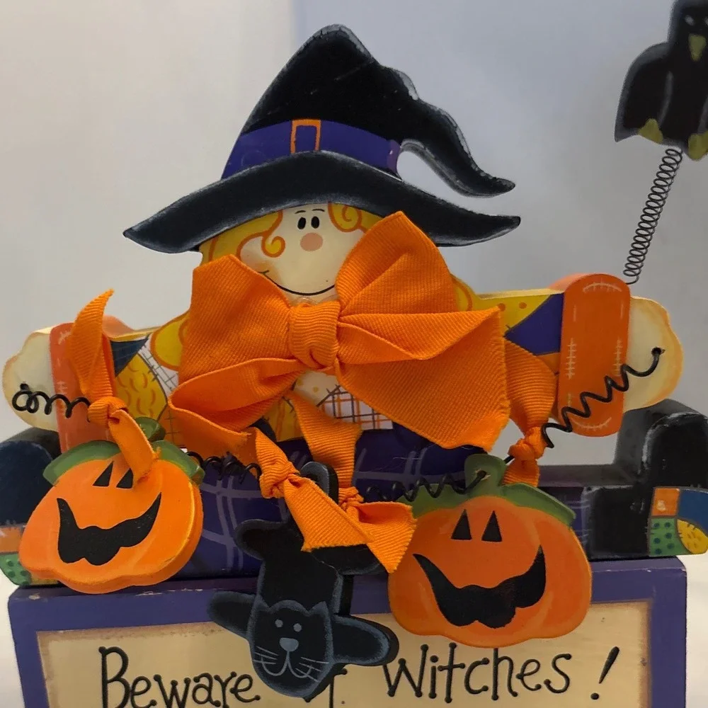 Beware of Witches Halloween Wooden Shelf Sitter‎ Witch Pumpkin Cat Crow Decor